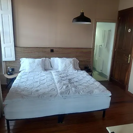 בית הארחה Casa Simon 3*