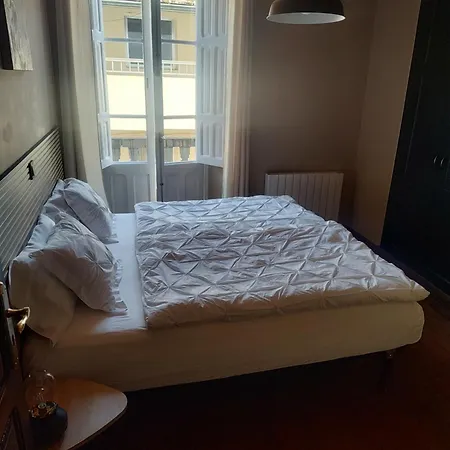 招待所 Casa Simon 特里亚卡斯特拉